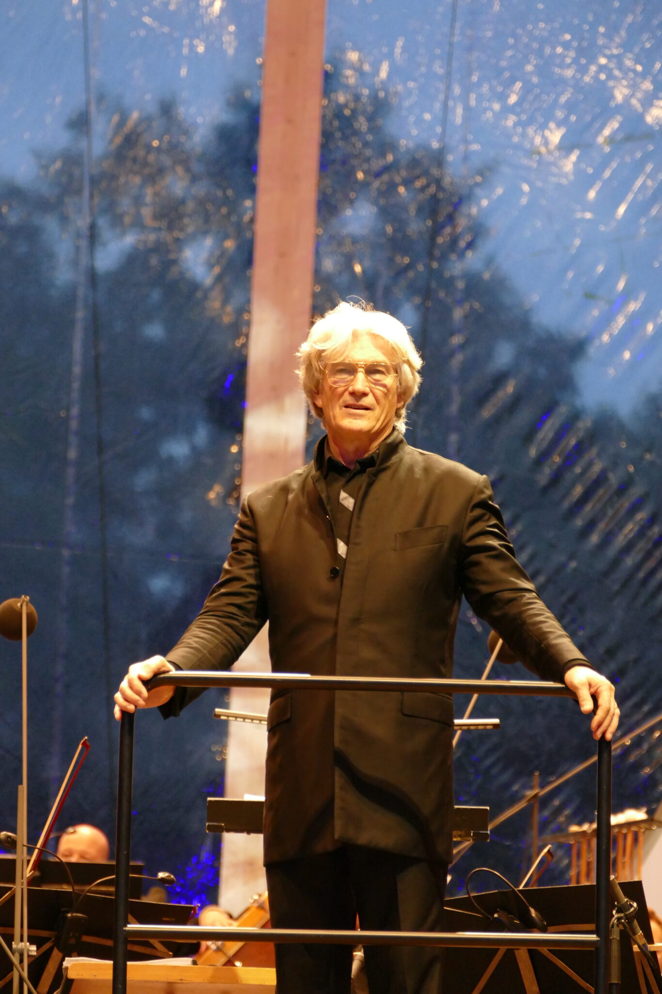 Jonathan Darlington "All Roads Lead to Hollywood. Front Picture. Picture Susanne Panhans